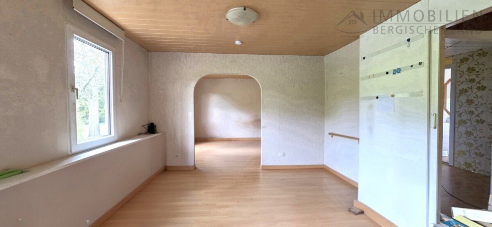 Zimmer 3 OG Mehrfamilienhaus H�ckeswagen