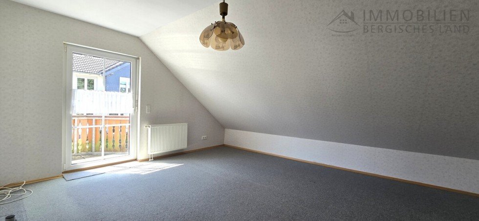 Elternschlafzimmer DG. (Bestand) Einfamilienhaus H�ckeswagen