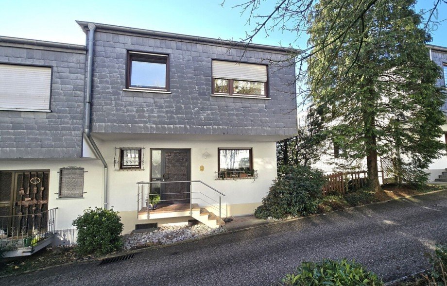 Hauseingang Reihenendhaus H�ckeswagen