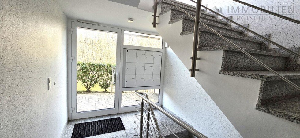 Hauseingang Etagenwohnung H�ckeswagen