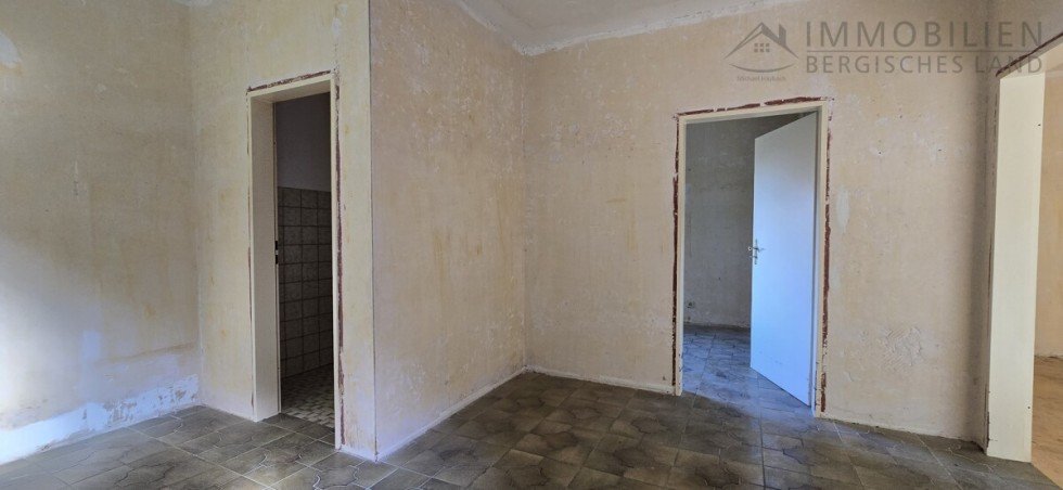 Diele Erdgeschosswohnung H�ckeswagen