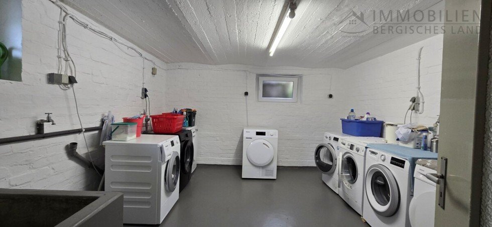 Waschk�che Dachgeschosswohnung H�ckeswagen