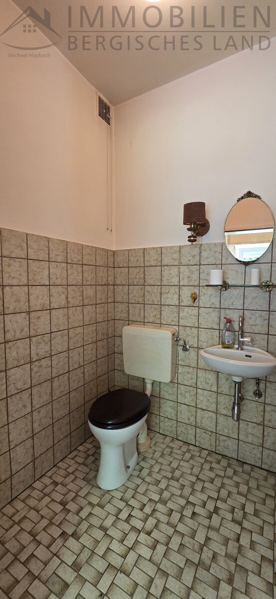 G�ste-WC Erdgeschosswohnung H�ckeswagen