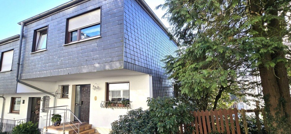 Seitenansicht Reihenendhaus H�ckeswagen