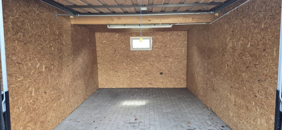 Garage innen Erdgeschosswohnung H�ckeswagen