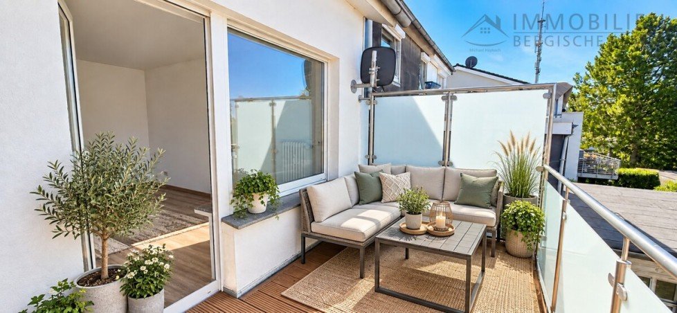 Einrichtungsbeispiel Balkon Etagenwohnung Radevormwald