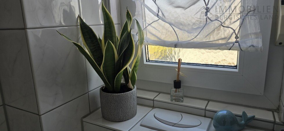 ...mit Fenster Doppelhaush�lfte H�ckeswagen