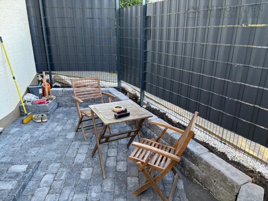 Terrasse Souterrainwohnung H�ckeswagen