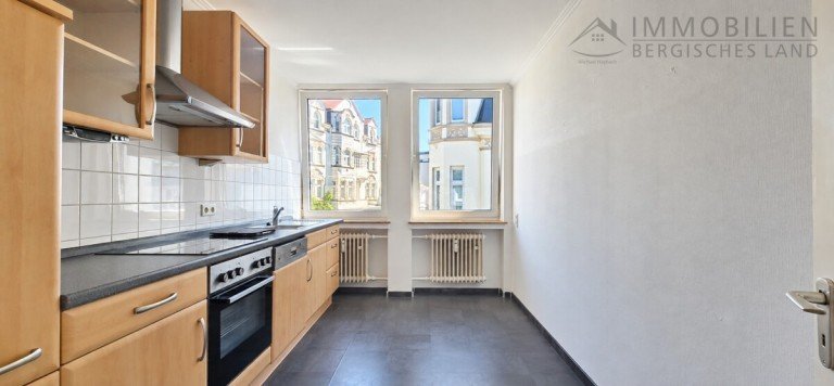 K�che Radevormwald Etagenwohnung 2-RAUMWOHNUNG MIT BALKON UND EINBAUK�CHE IN ZENTRUM VON RADE