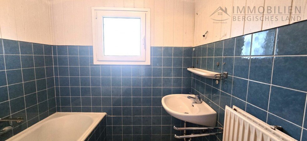 Bad EG Einfamilienhaus H�ckeswagen