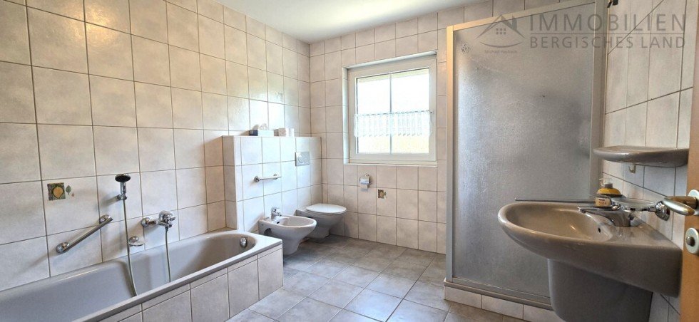 Badezimmer EG Bestand Einfamilienhaus H�ckeswagen