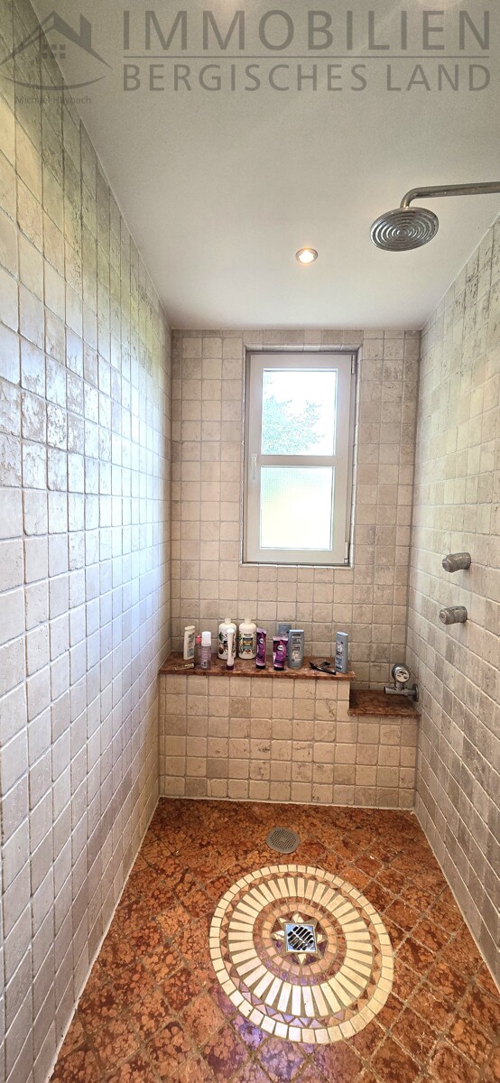 Wellnessdusche Einfamilienhaus H�ckeswagen