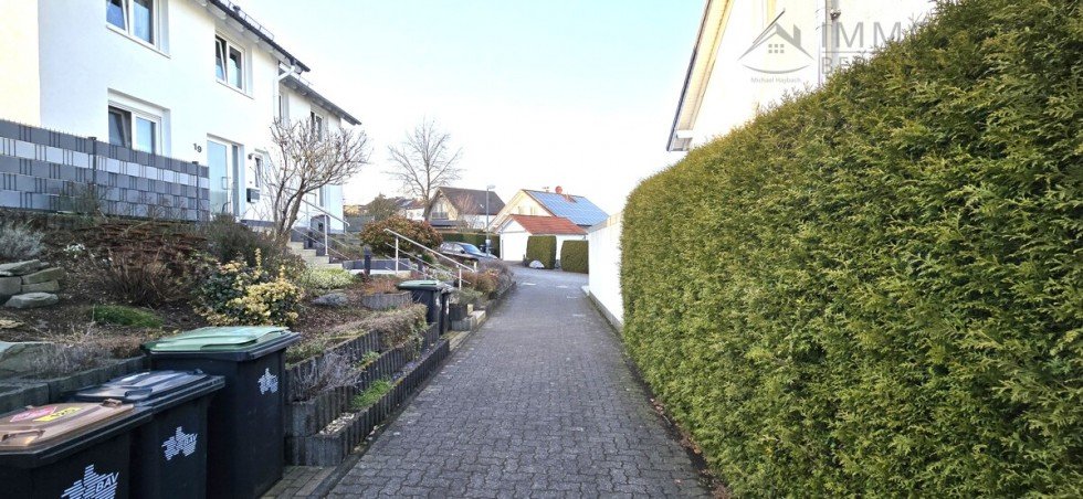 Ruhige Stra�e Doppelhaush�lfte H�ckeswagen