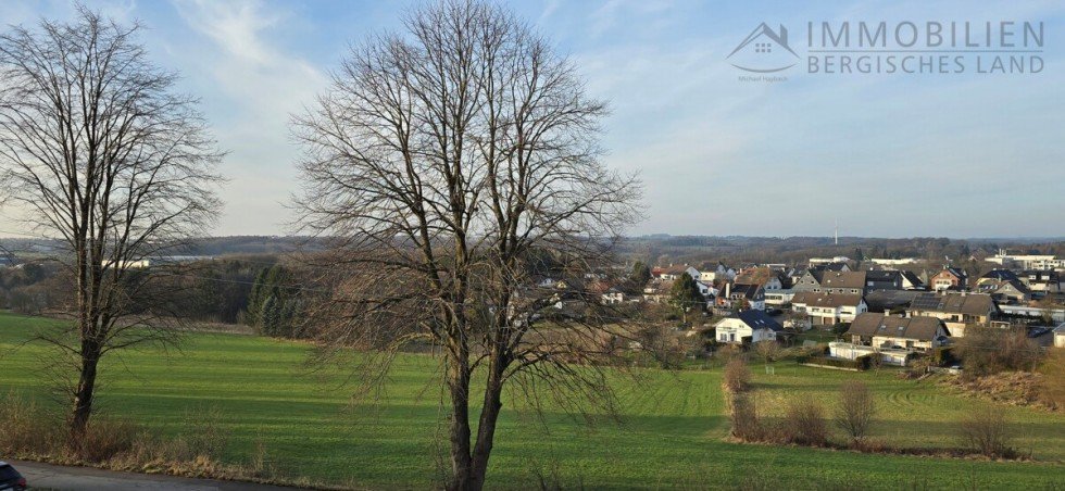 Ausblick 1 Einfamilienhaus H�ckeswagen