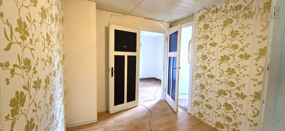 Zwischenflur OG Mehrfamilienhaus H�ckeswagen