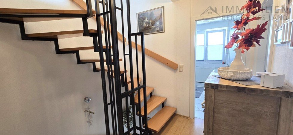 Flur Obergeschoss Doppelhaush�lfte H�ckeswagen