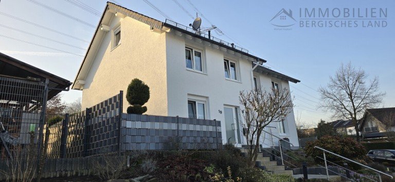 Ansicht H�ckeswagen Doppelhaush�lfte WOHLF�HLOASE IN FAMILIENFREUNDLICHER LAGE