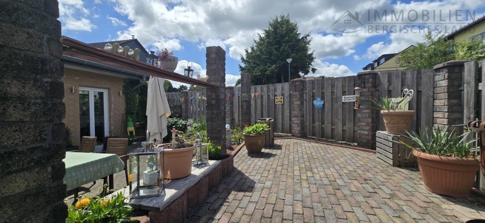 Terrasse Reiheneckhaus H�ckeswagen