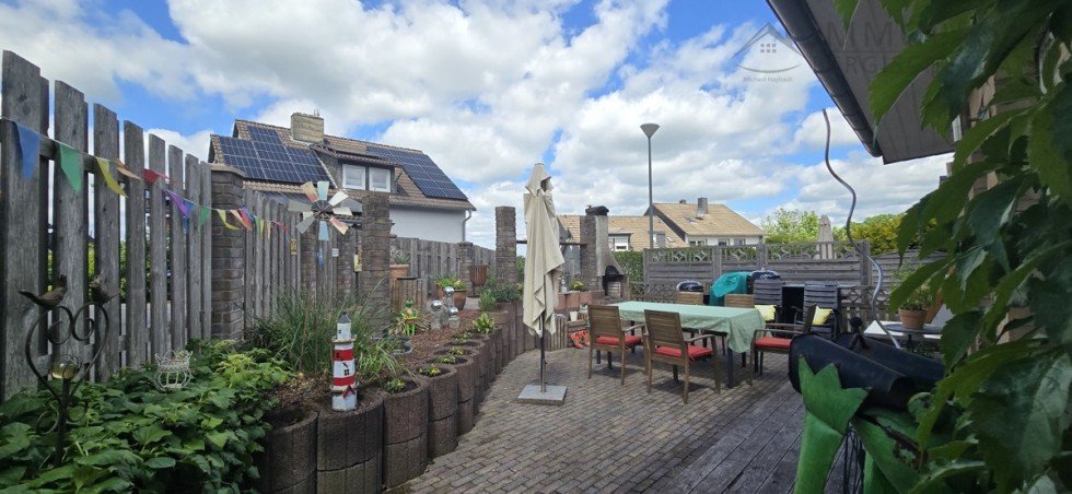 Terrasse Reiheneckhaus H�ckeswagen